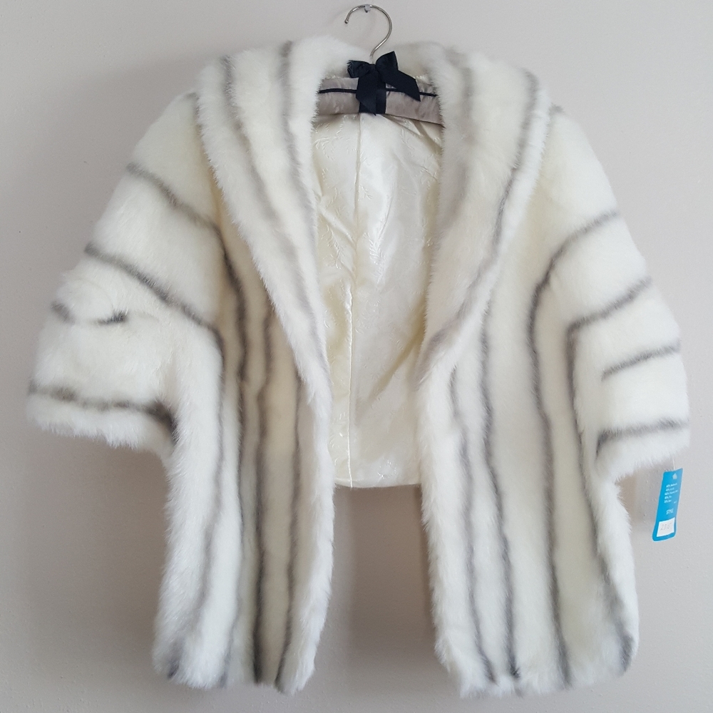 Vintage Mid Century Faux Fur Ivory Capelet